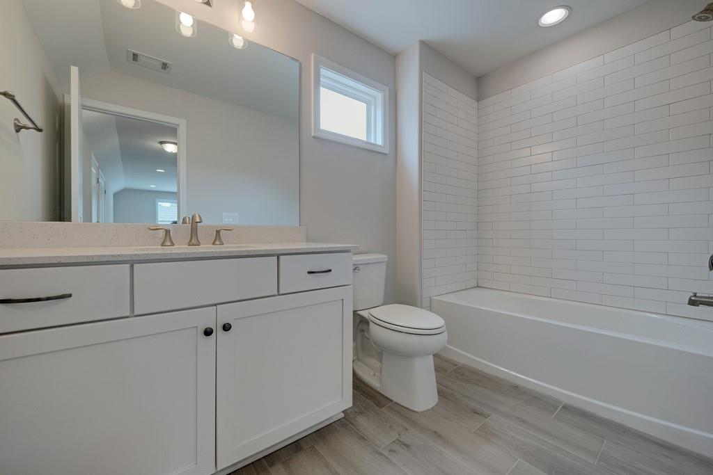 301 Bradford Walk