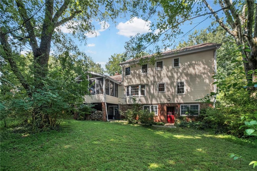 5171 Meadowlake Drive