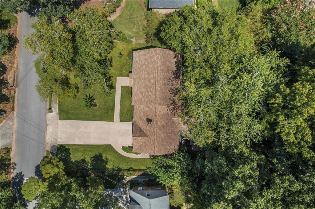 5171 Meadowlake Drive