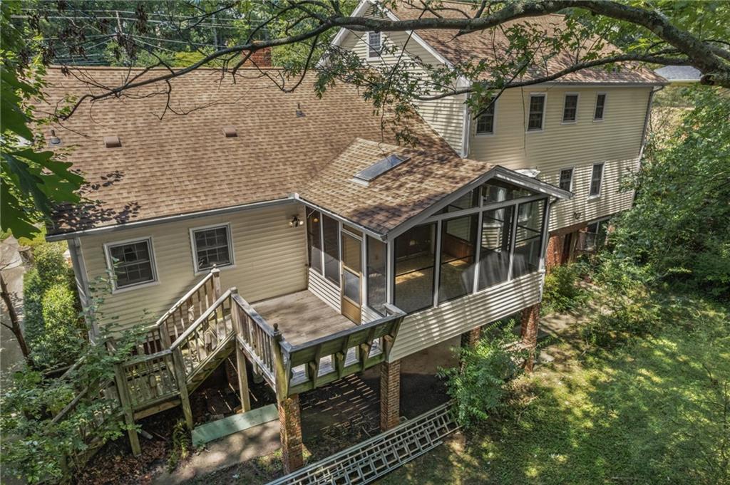 5171 Meadowlake Drive