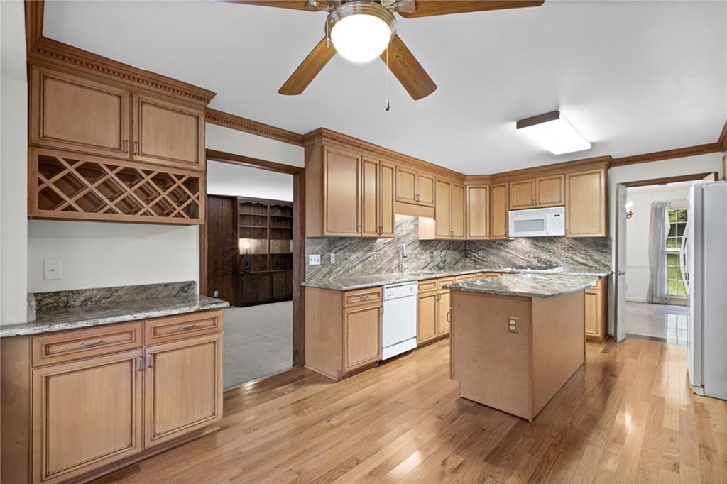 5171 Meadowlake Drive