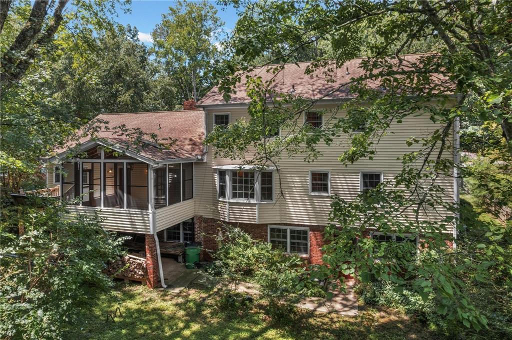 5171 Meadowlake Drive