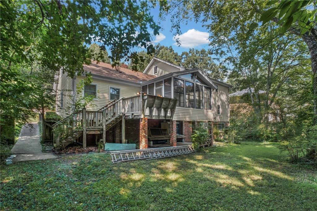 5171 Meadowlake Drive
