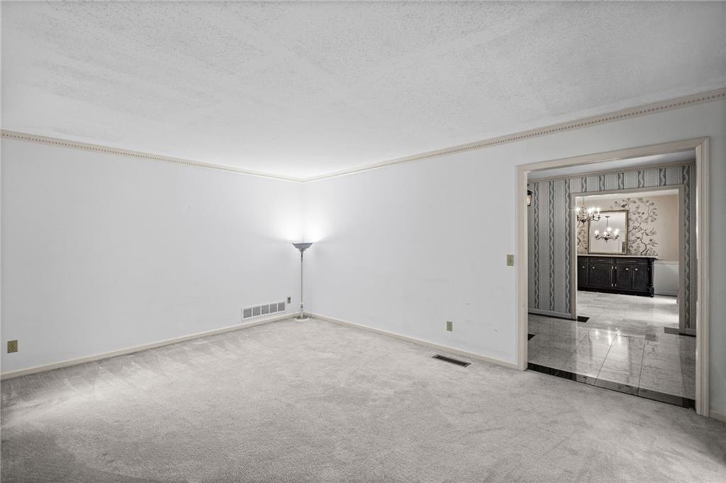5171 Meadowlake Drive
