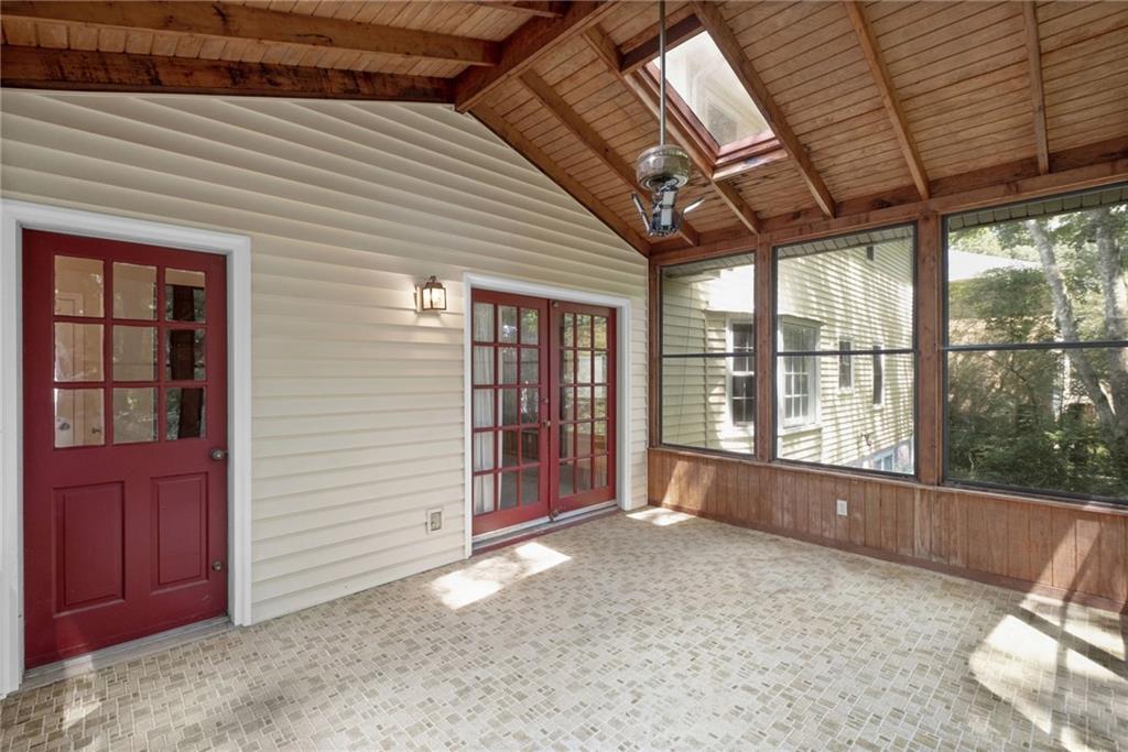 5171 Meadowlake Drive
