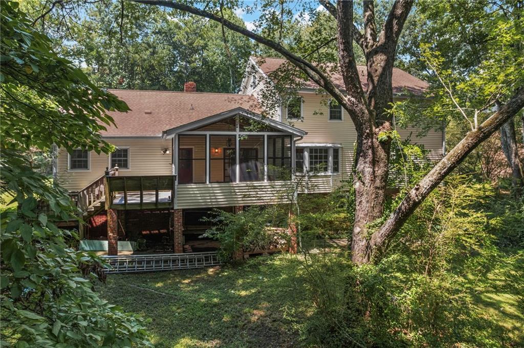 5171 Meadowlake Drive