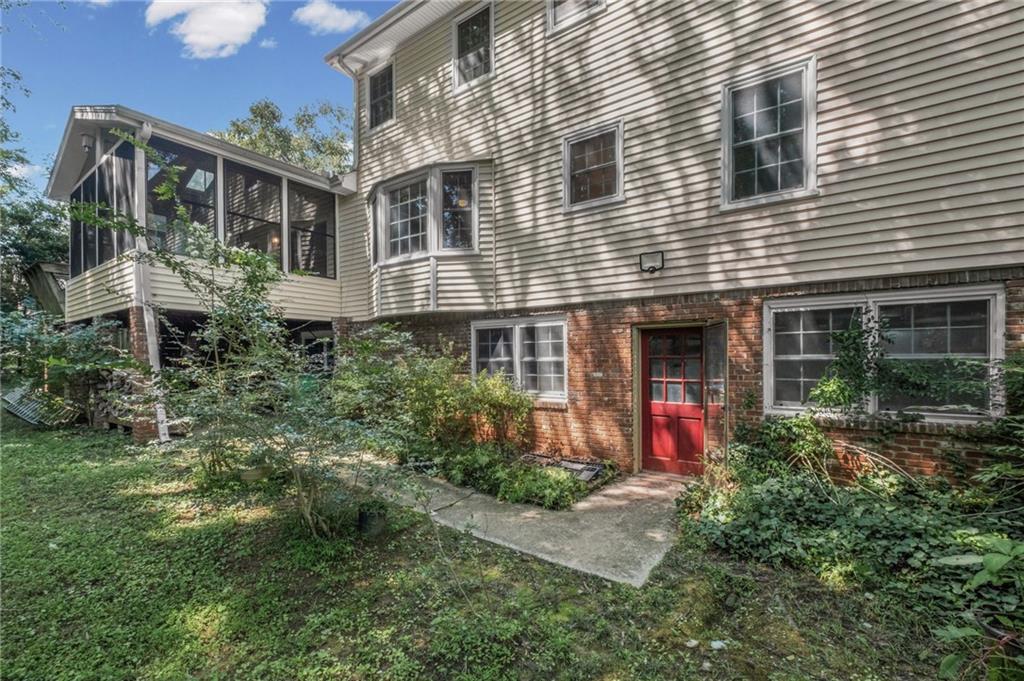 5171 Meadowlake Drive