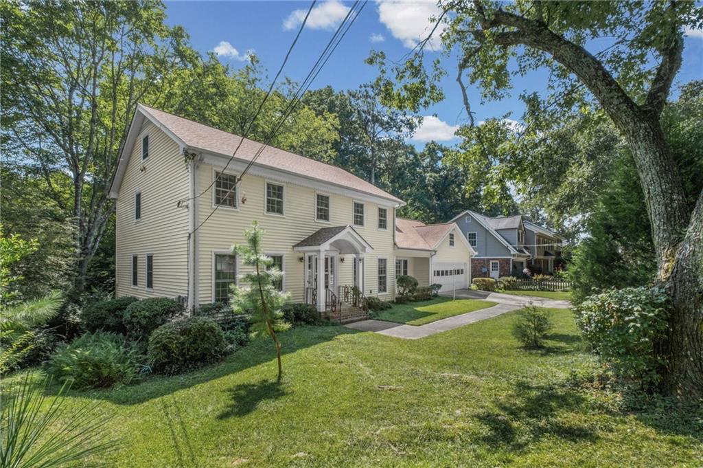 5171 Meadowlake Drive