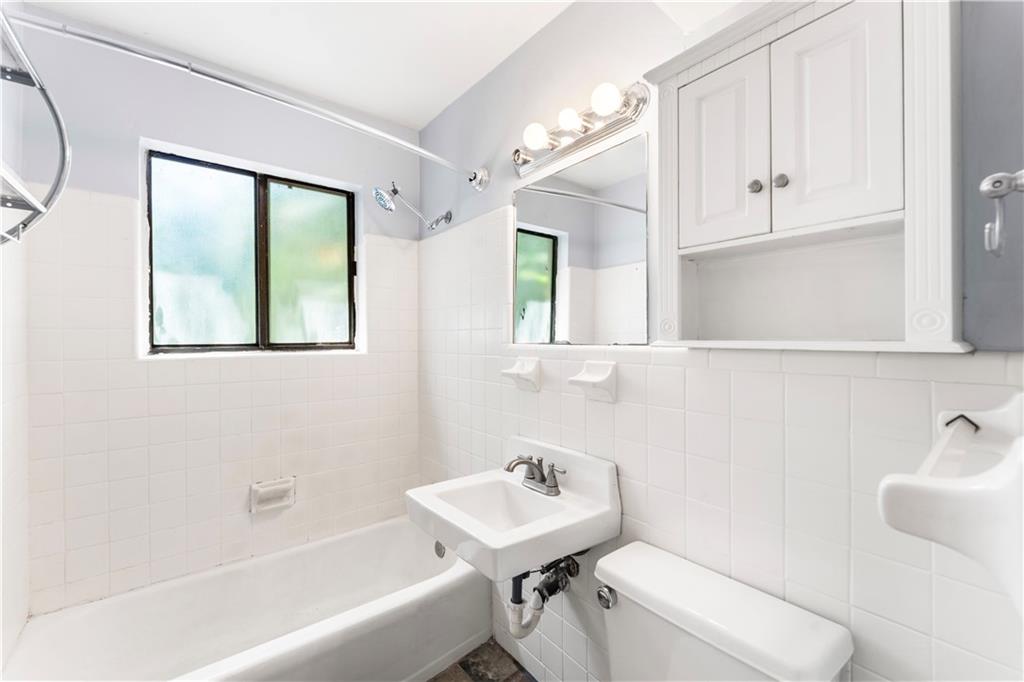 870 Glendale Terrace NE Unit 7