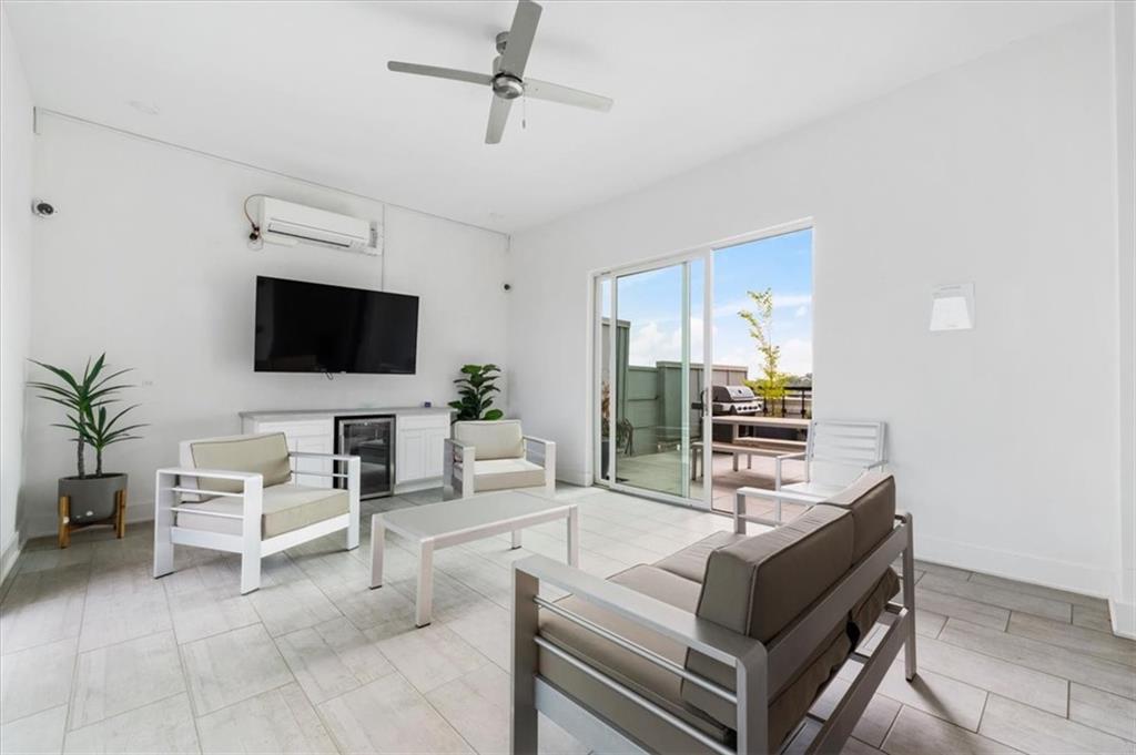 22 Airline Street NE Unit 106