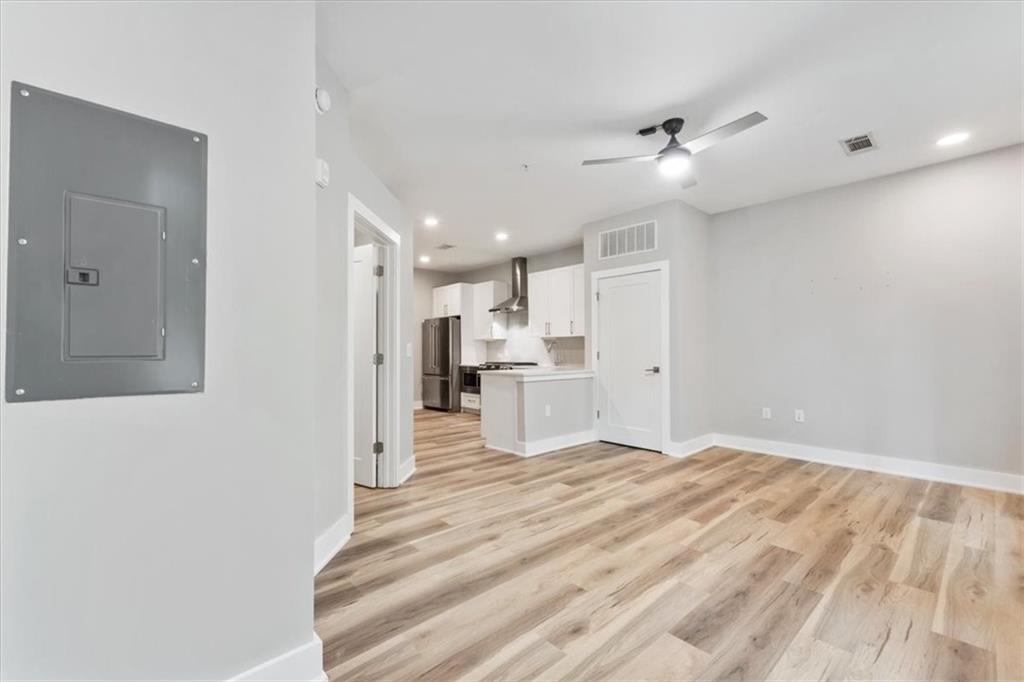 22 Airline Street NE Unit 106