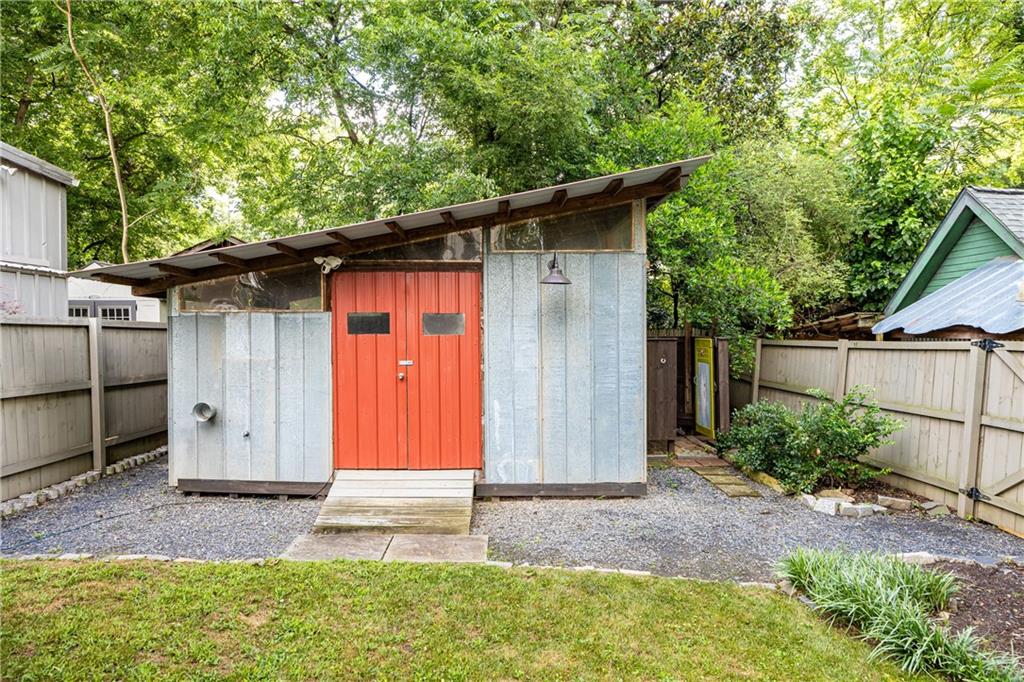 182 Estoria Street SE