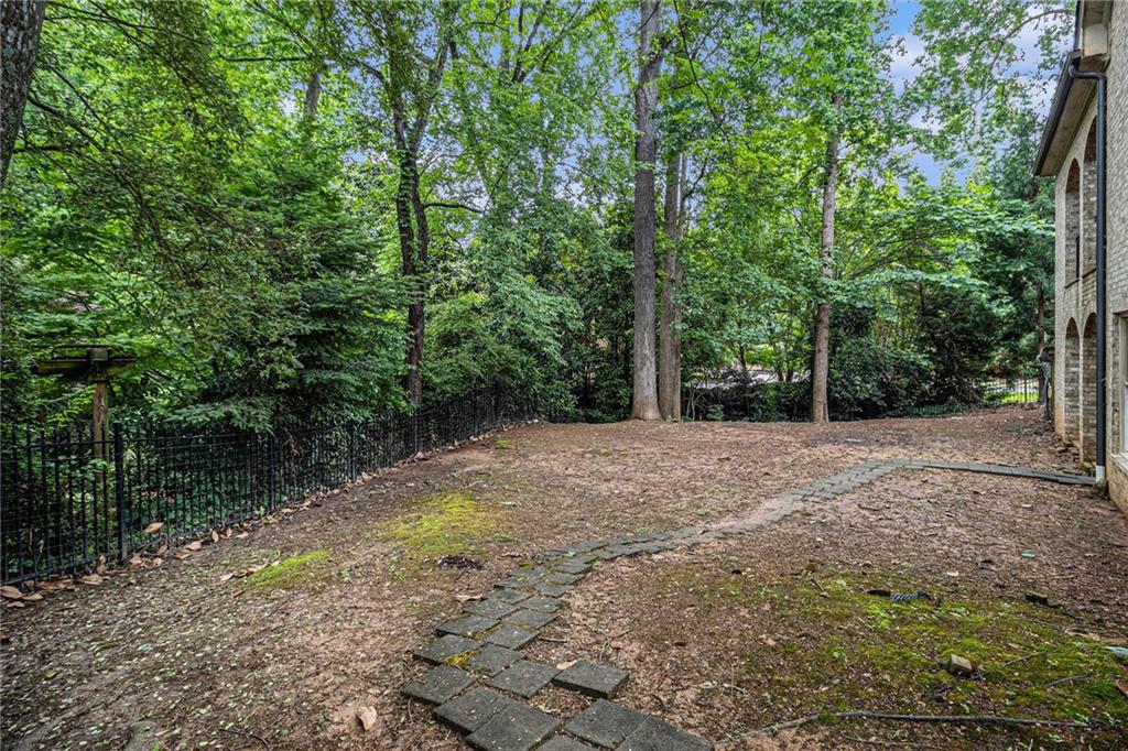 3809 Wieuca Road NE