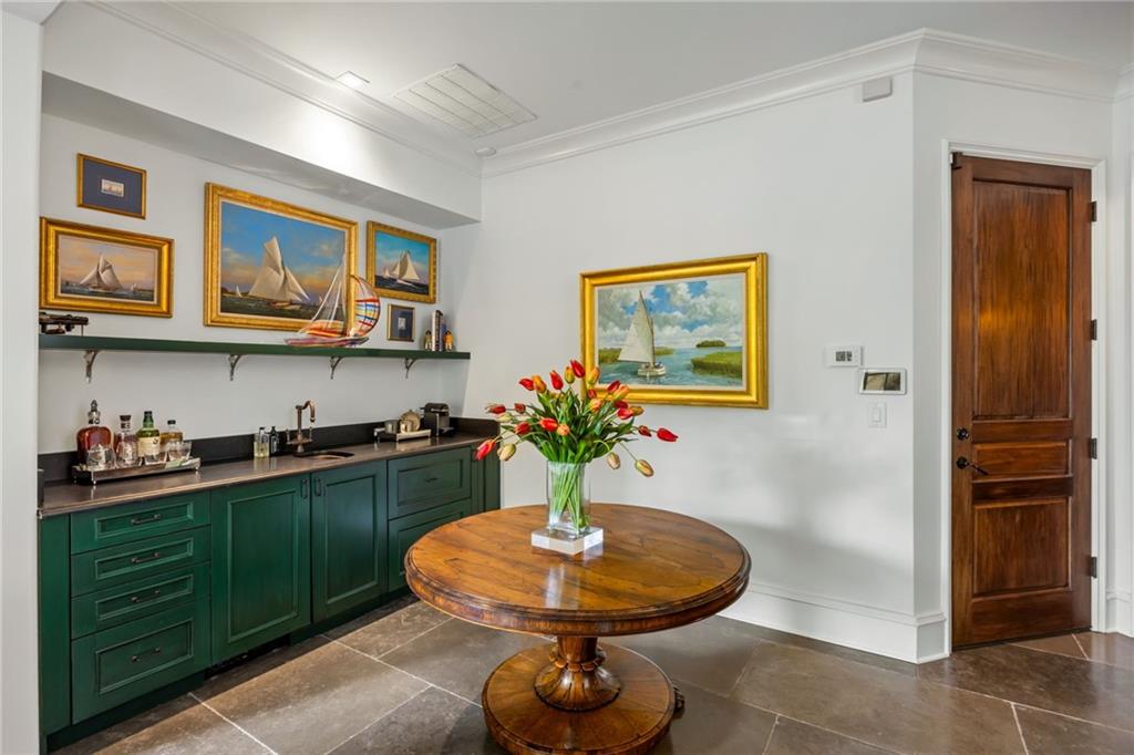 2288 Peachtree Road NW Unit 16