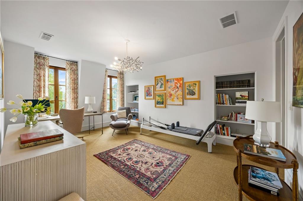 2288 Peachtree Road NW Unit 16