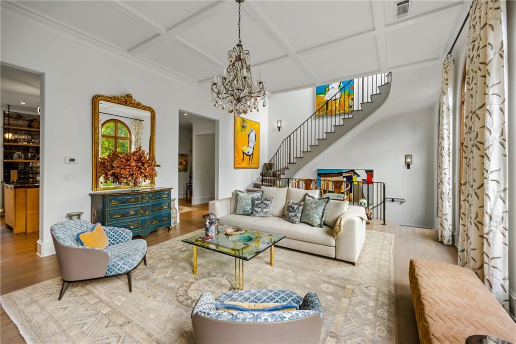 2288 Peachtree Road NW Unit 16