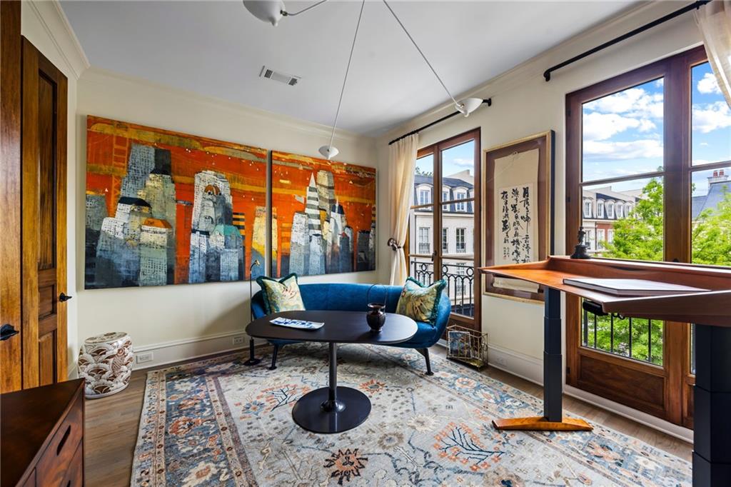 2288 Peachtree Road NW Unit 16