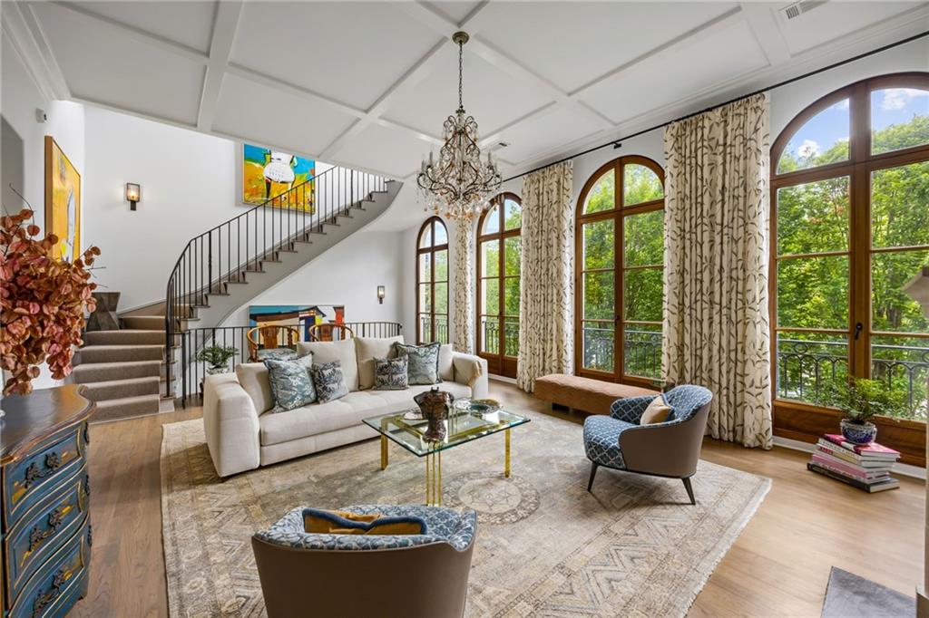 2288 Peachtree Road NW Unit 16