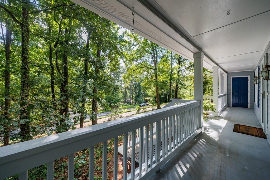 940 Hunterhill Drive