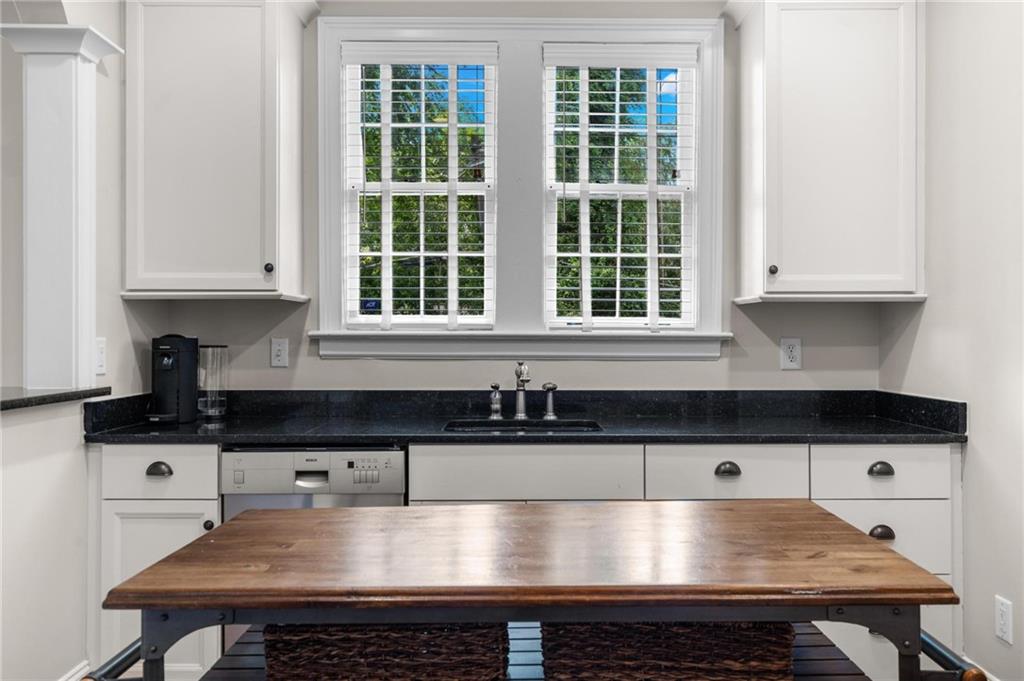 77 Peachtree Memorial Drive NW Unit 2