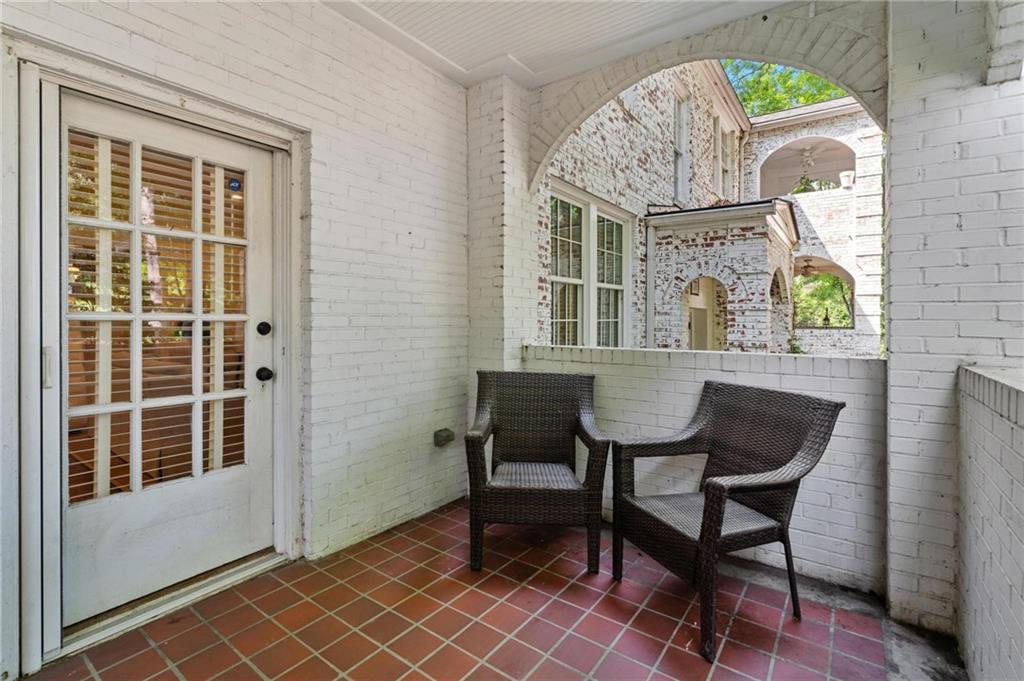 77 Peachtree Memorial Drive NW Unit 2