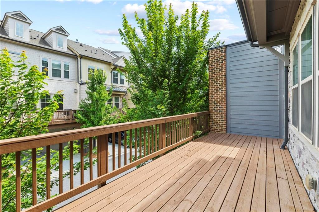 5090 Pinckney Lane