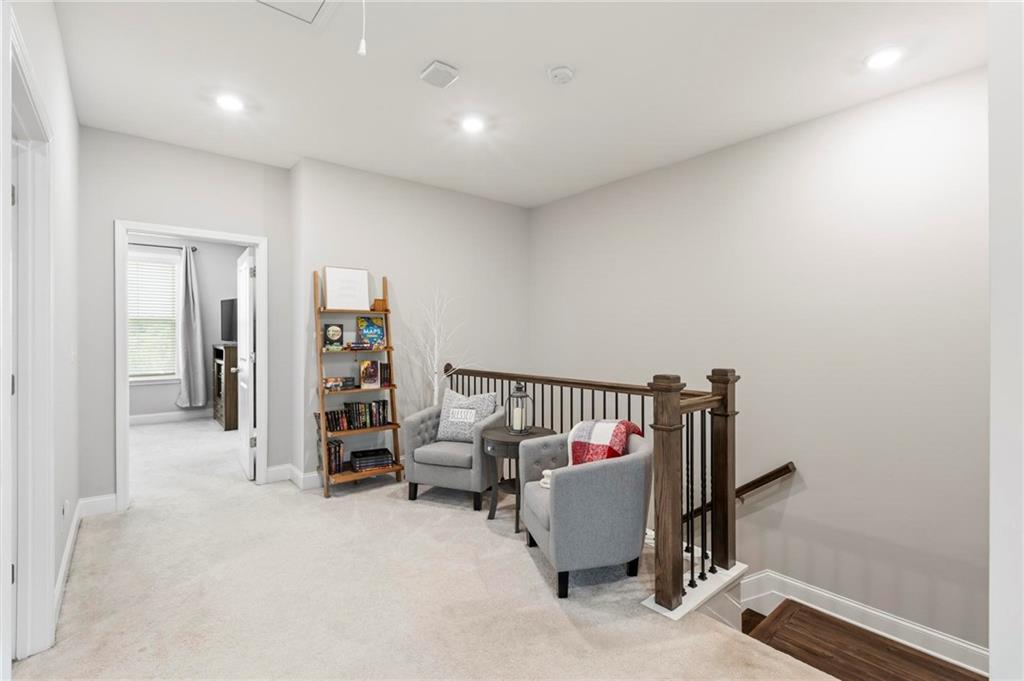5090 Pinckney Lane