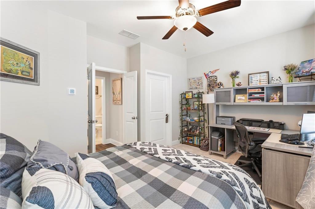 5090 Pinckney Lane