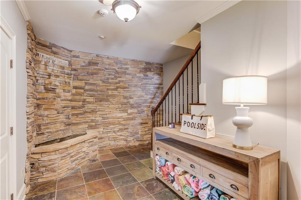 4768 Ardmore Lane