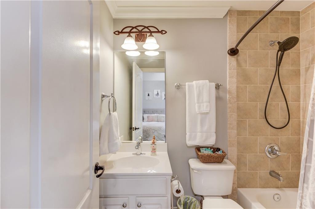4768 Ardmore Lane