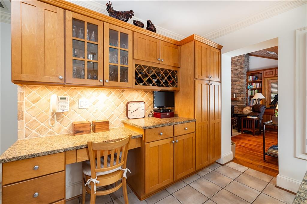 651 E Paces Ferry Road NE