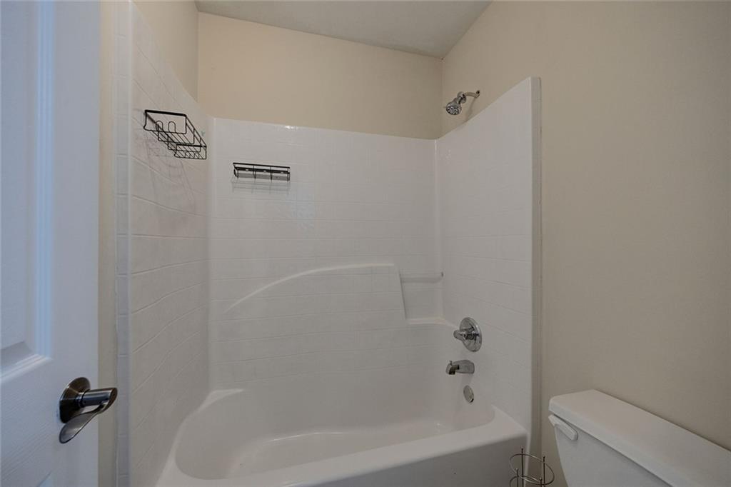 560 Roland Manor Drive
