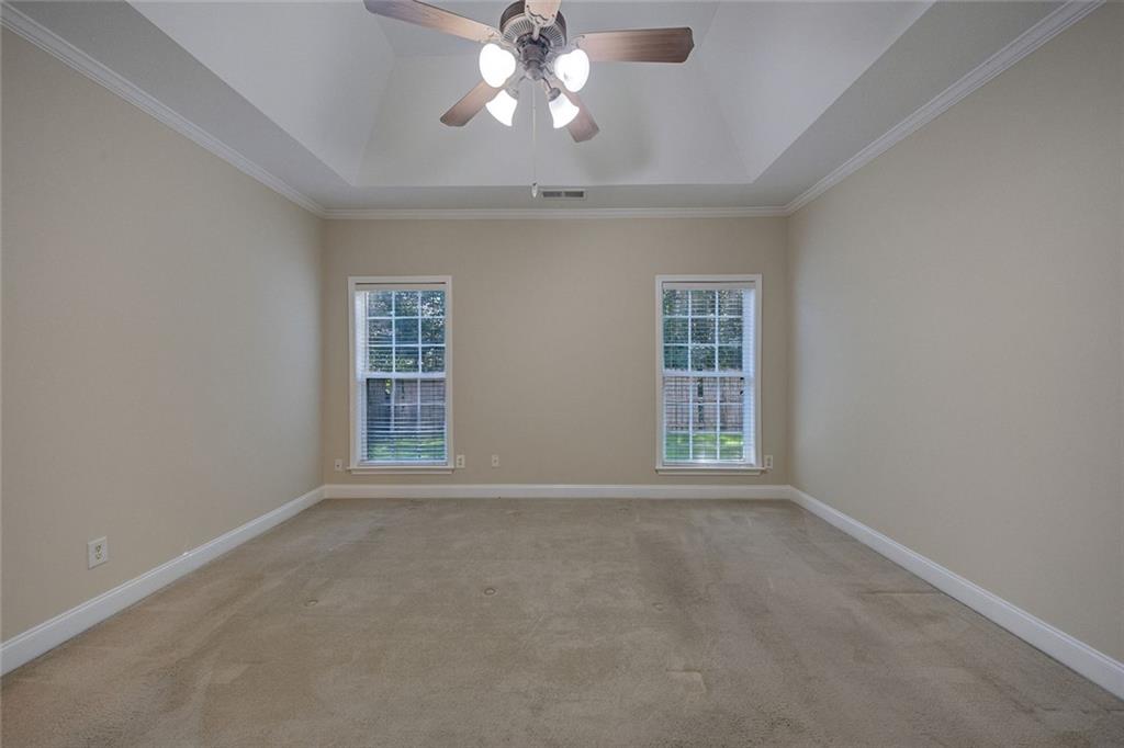 560 Roland Manor Drive