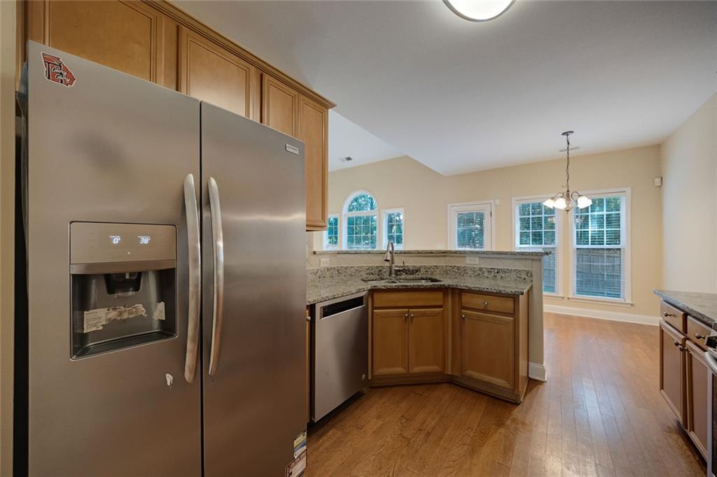 560 Roland Manor Drive
