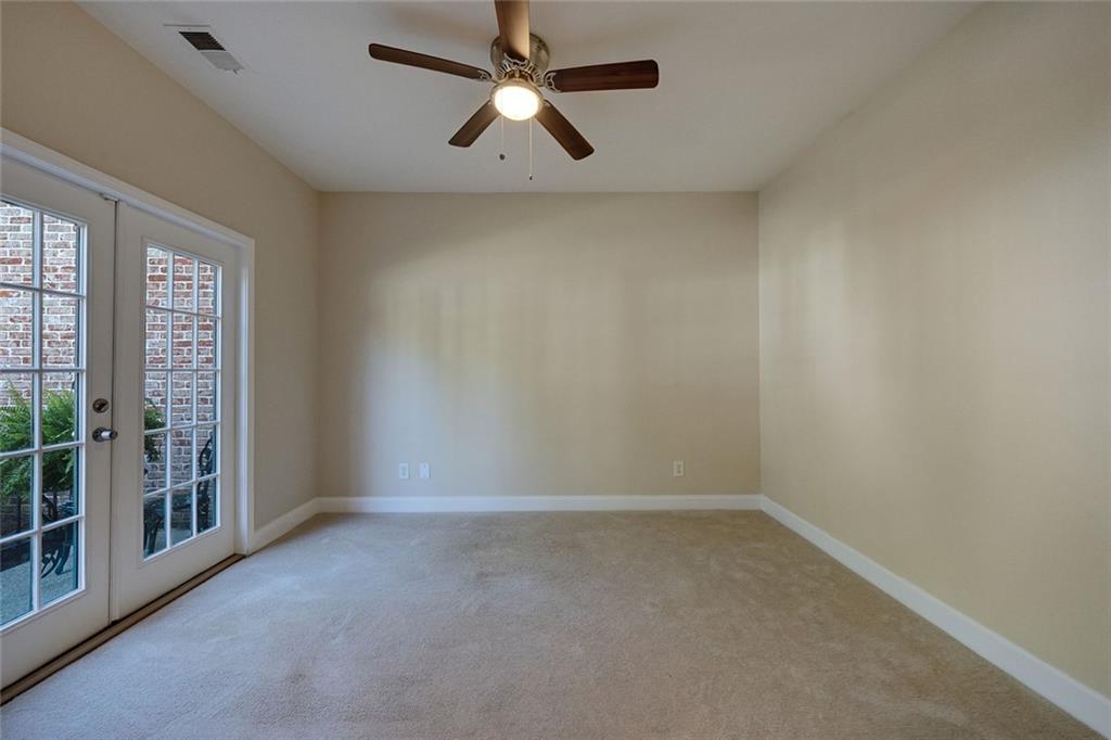 560 Roland Manor Drive