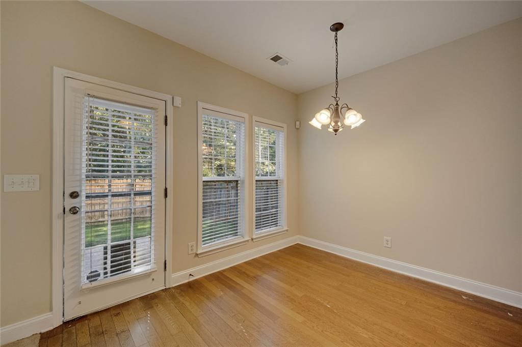 560 Roland Manor Drive