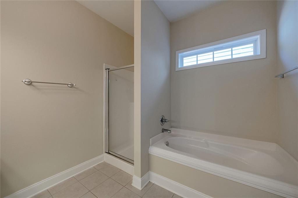 560 Roland Manor Drive