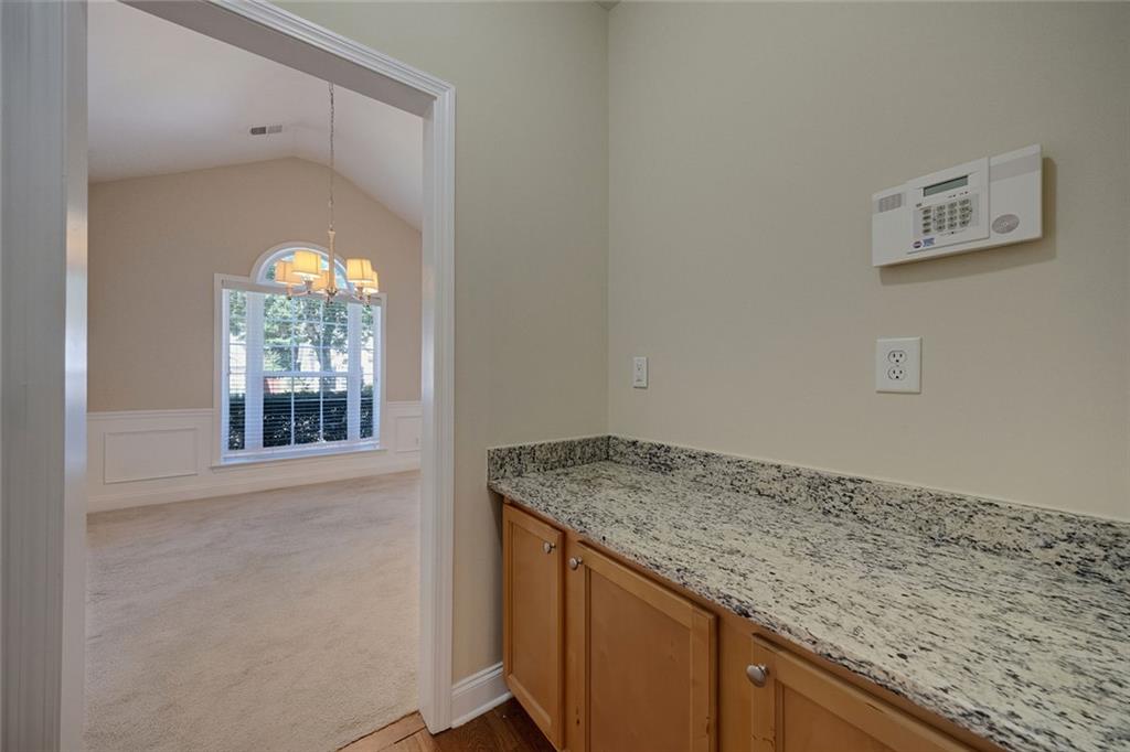 560 Roland Manor Drive