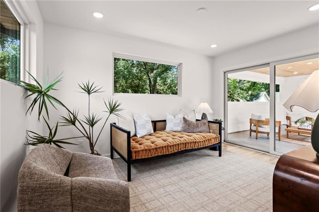 215 Flora Avenue Unit A
