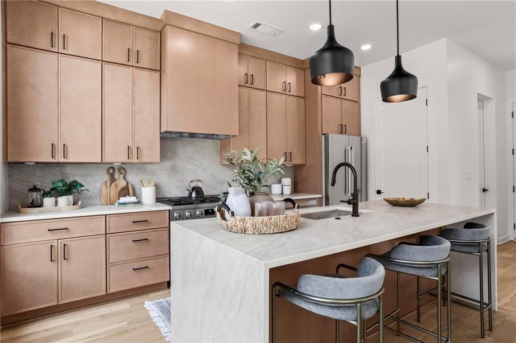 215 Flora Avenue Unit A
