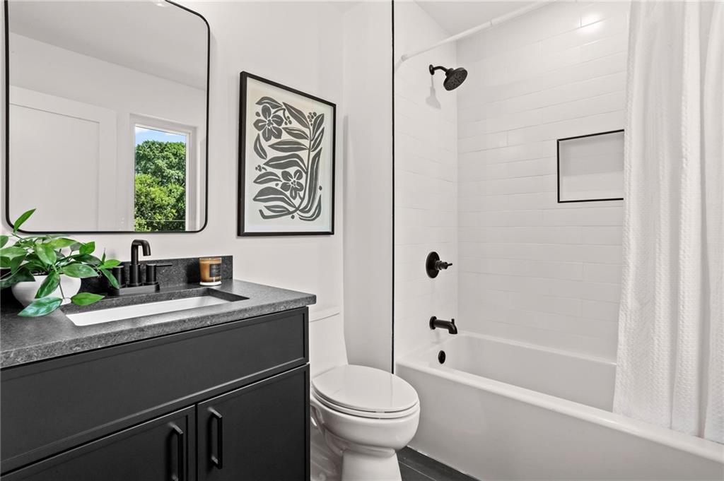 215 Flora Avenue Unit A