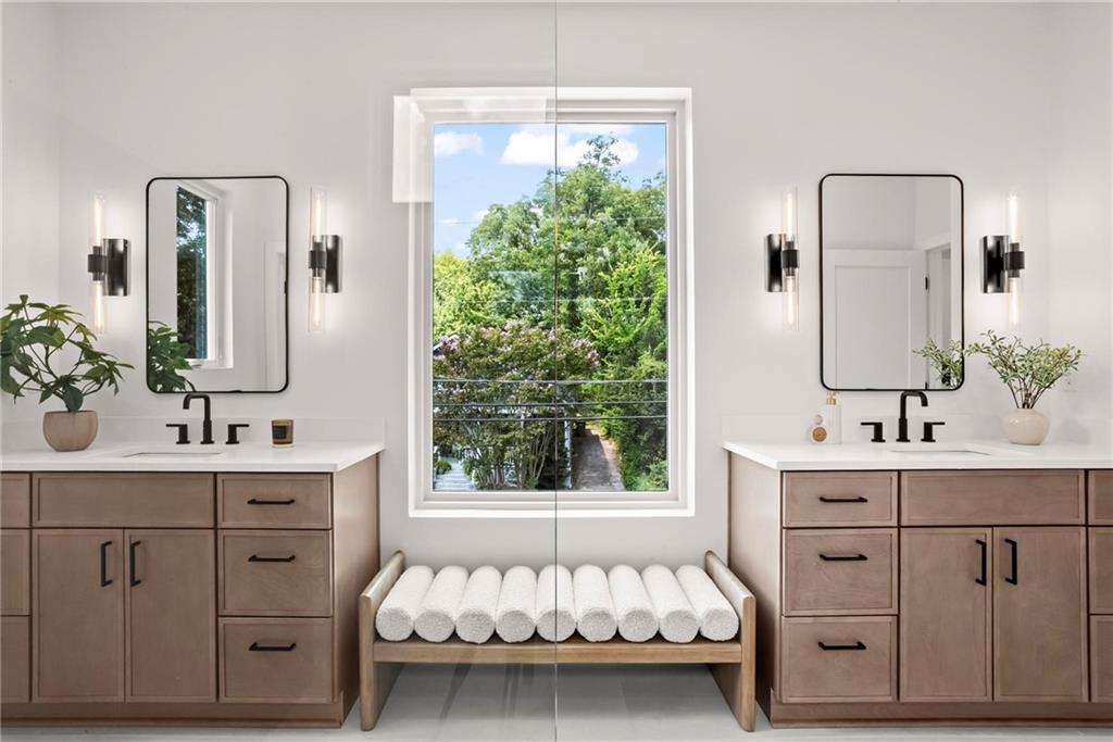 215 Flora Avenue Unit A