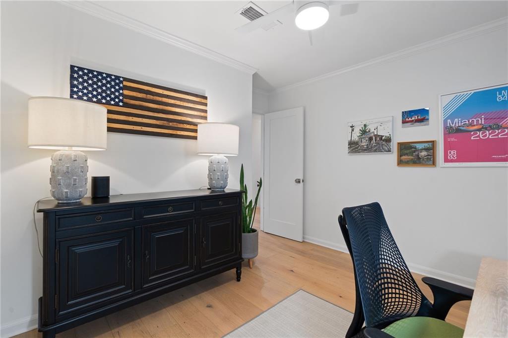 8 Kings Tavern Place NW
