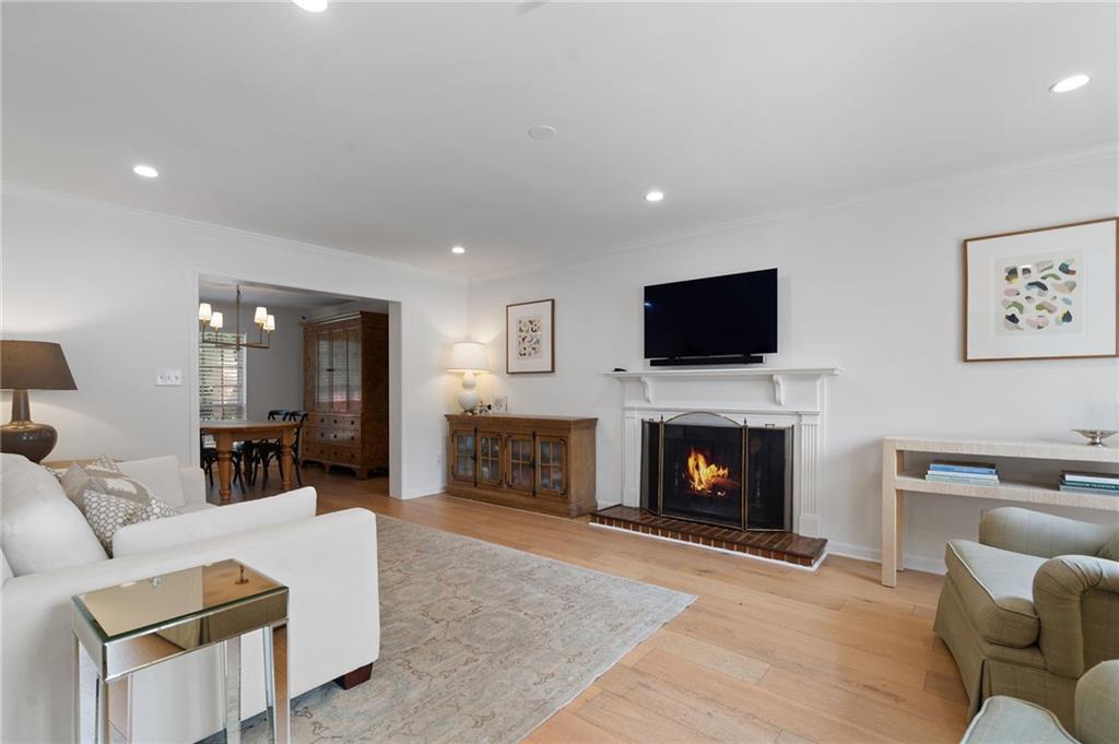 8 Kings Tavern Place NW