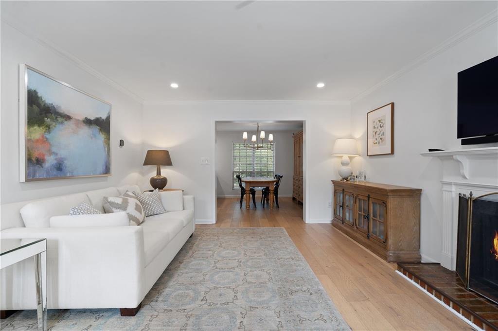 8 Kings Tavern Place NW