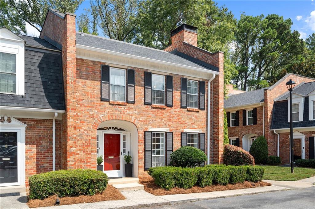 8 Kings Tavern Place NW