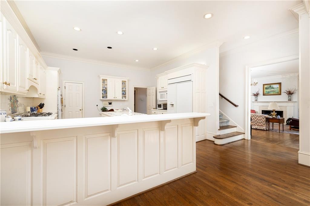 1696 West Wesley Road NW