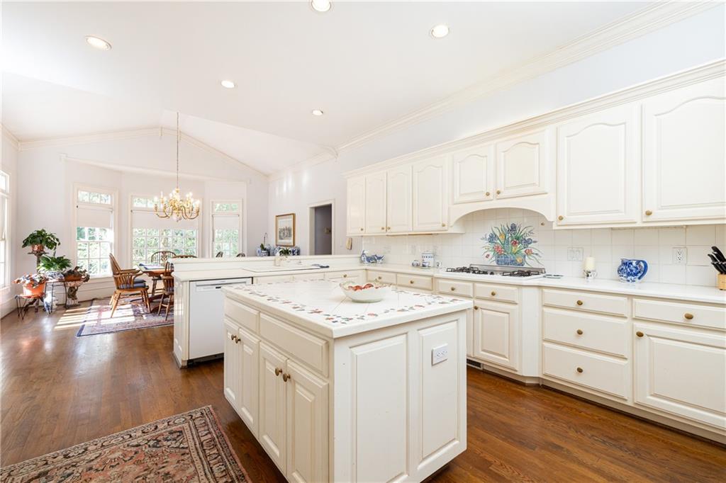 1696 West Wesley Road NW