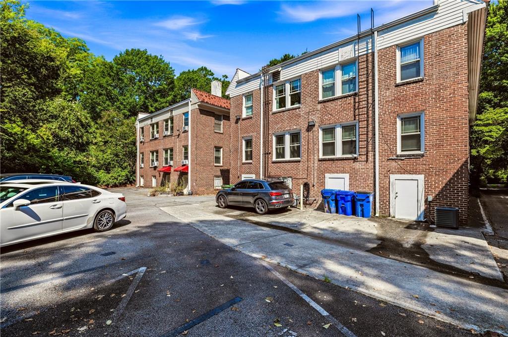 1115 Briarcliff Place NE Unit 6