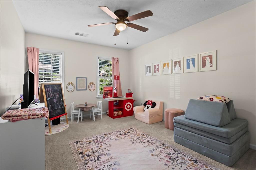 2720 Country Lane